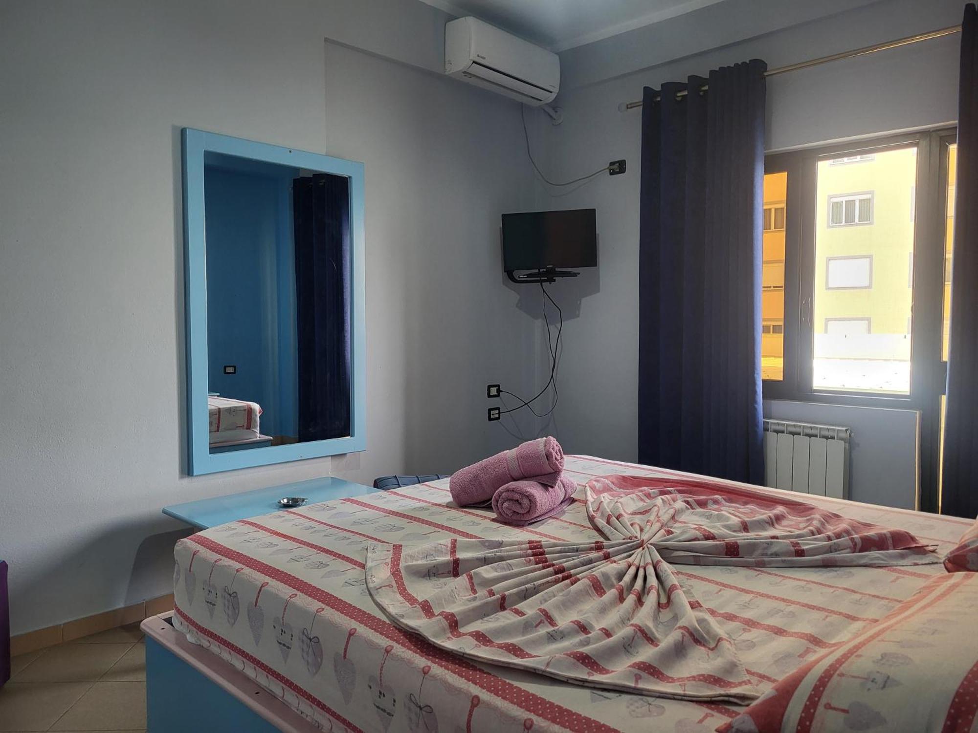 Hotel Europa Lezhë Zewnętrze zdjęcie