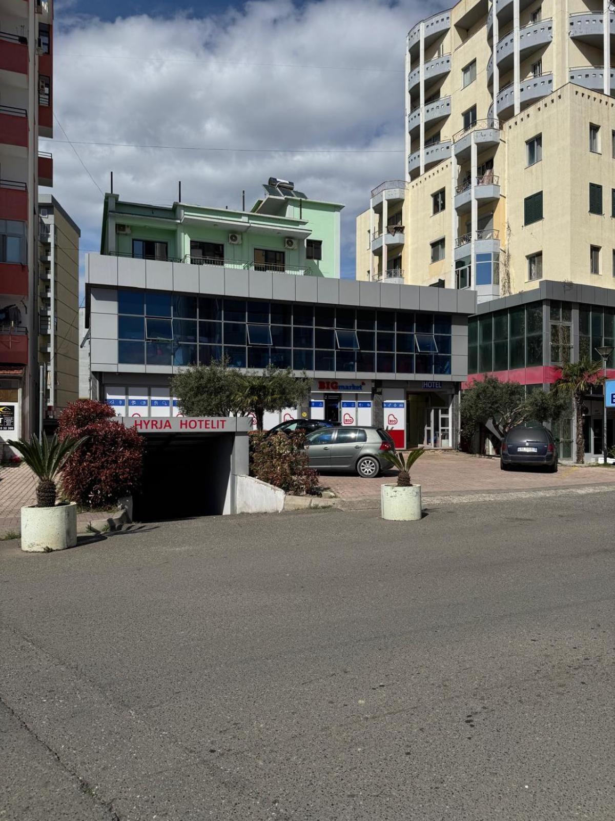 Hotel Europa Lezhë Zewnętrze zdjęcie