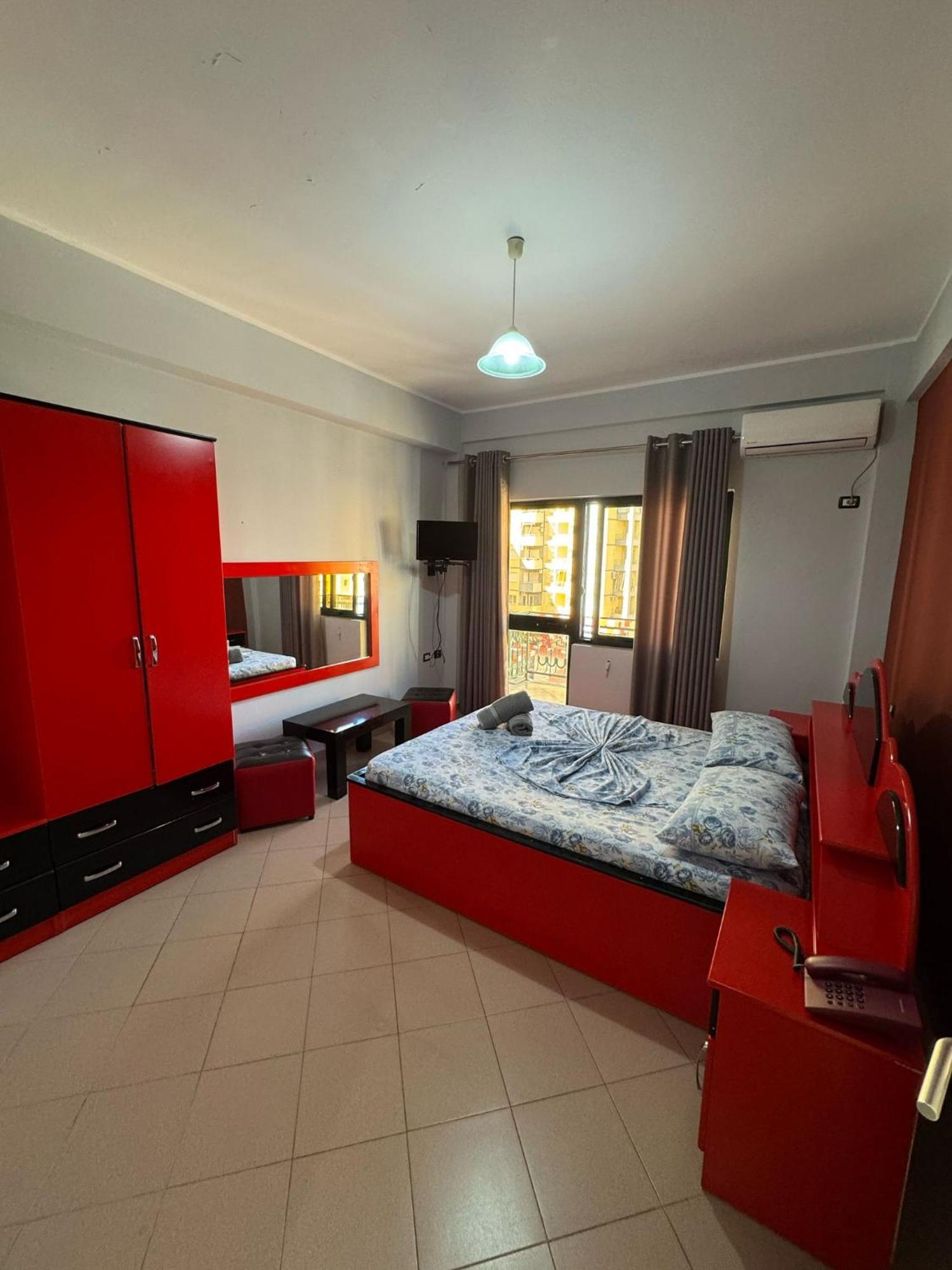 Hotel Europa Lezhë Zewnętrze zdjęcie