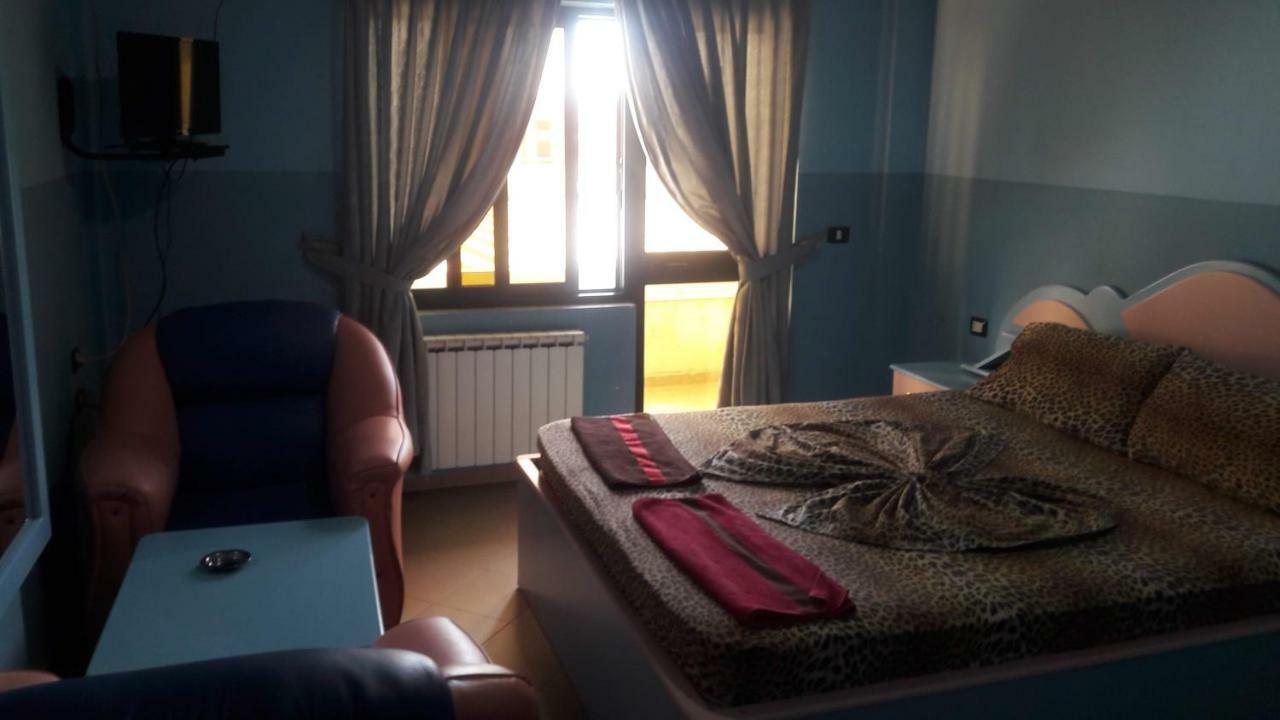 Hotel Europa Lezhë Zewnętrze zdjęcie