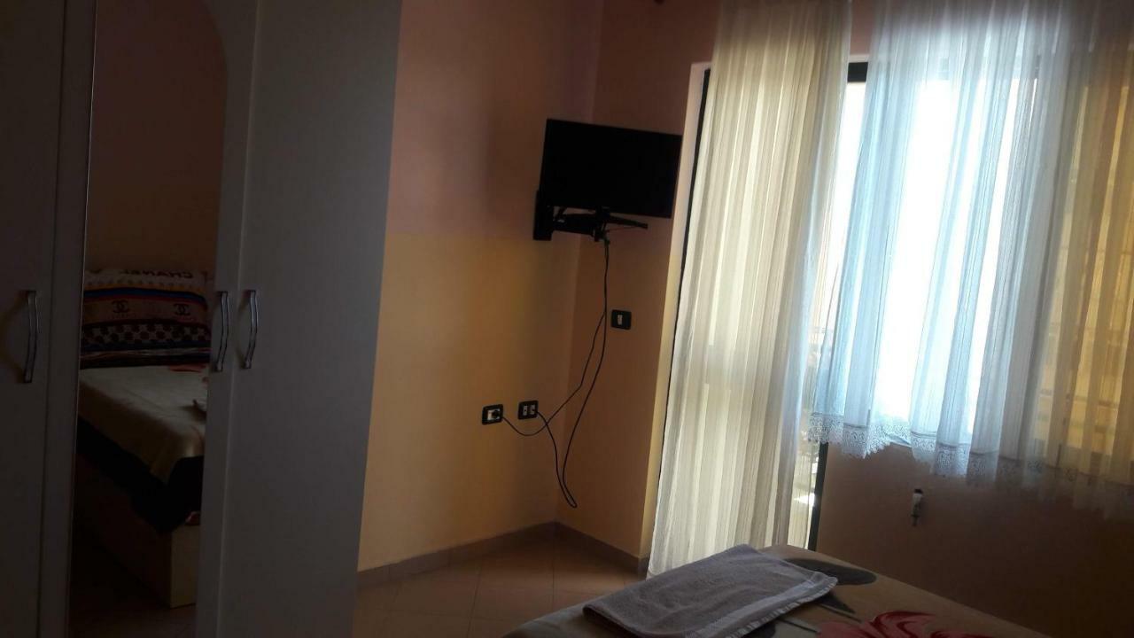 Hotel Europa Lezhë Zewnętrze zdjęcie