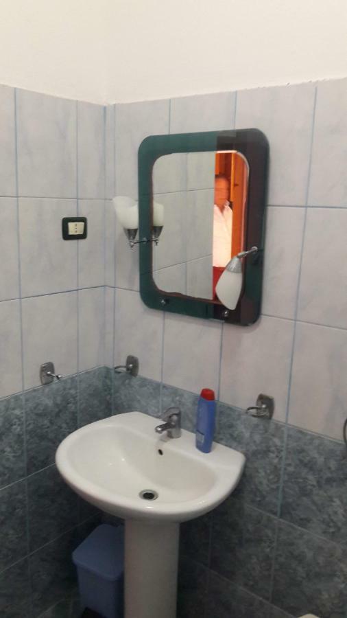 Hotel Europa Lezhë Zewnętrze zdjęcie